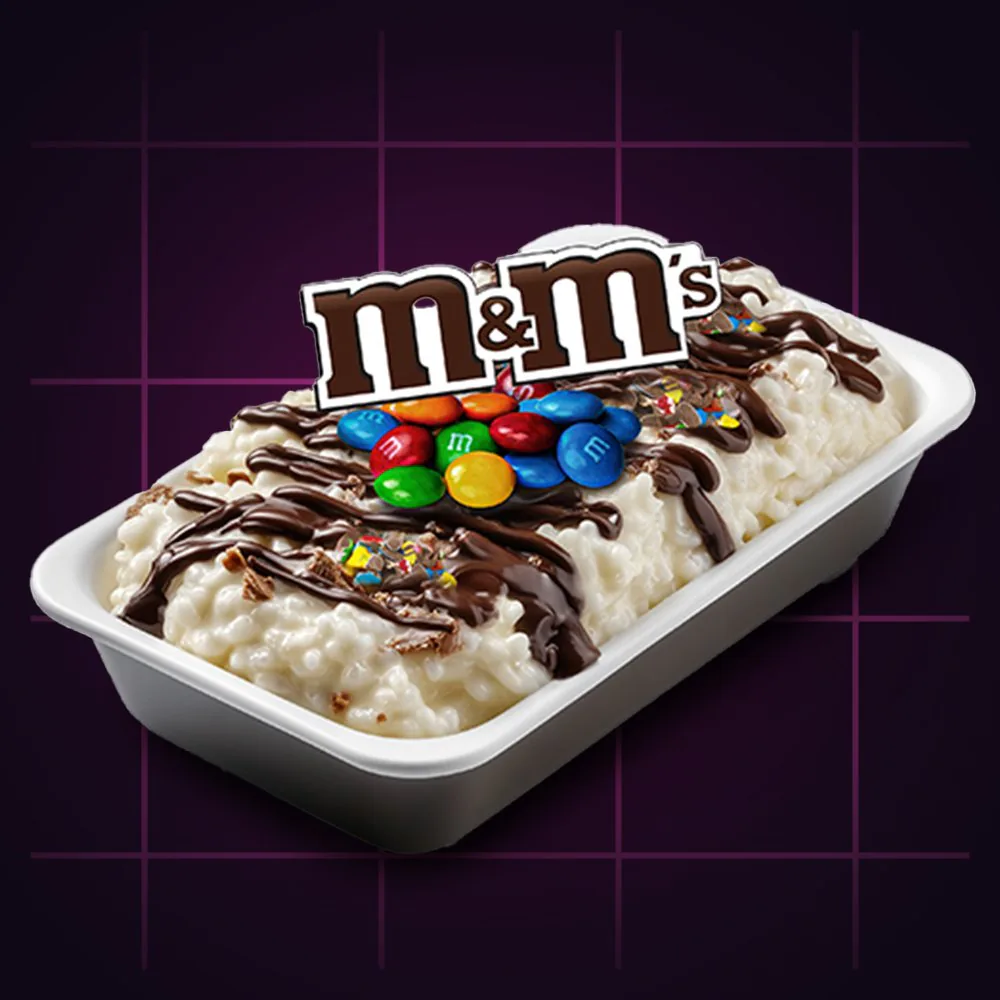 Crousty M&M's : riz au lait, nappage Nutella et M&M's