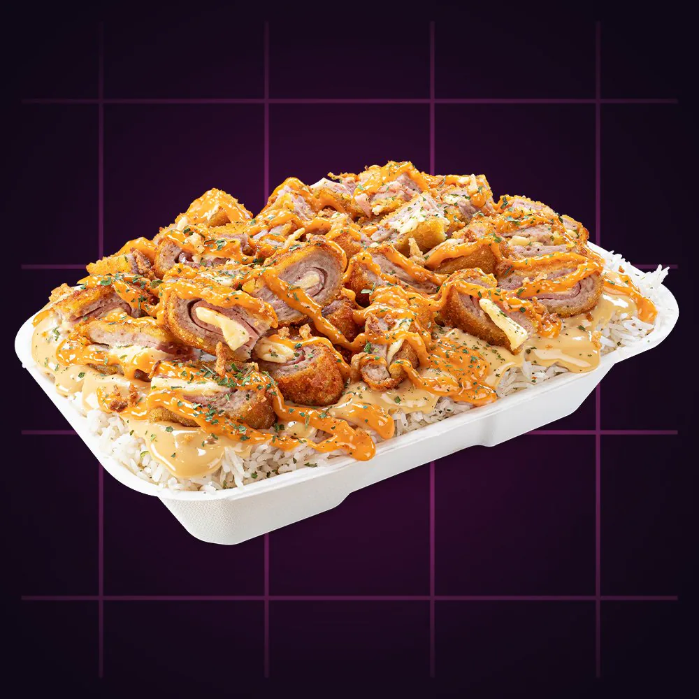 Crousty Frenchy : cordon bleu coupé en morceaux, sauce algérienne, oignons crispy