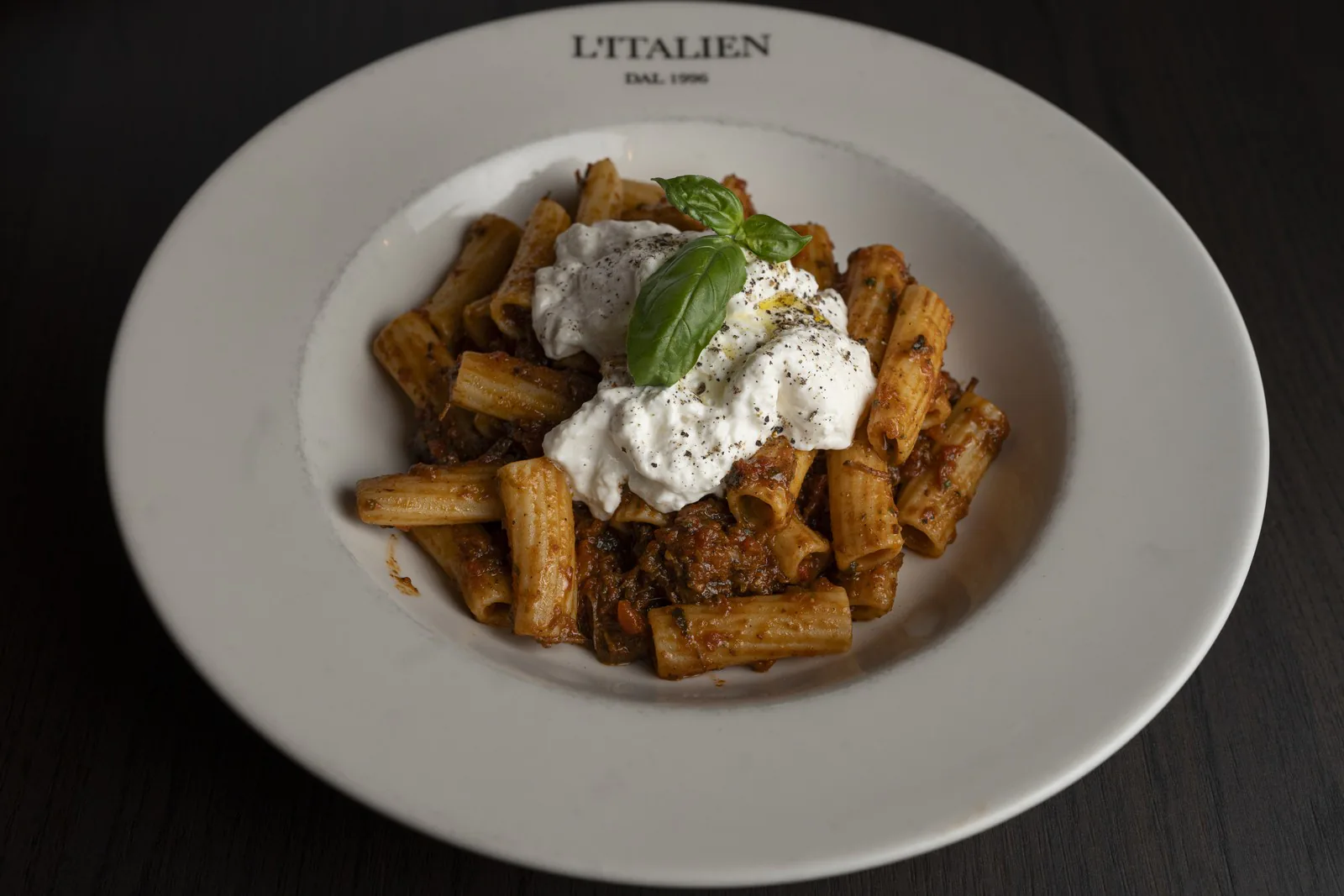 Confit de bœuf cuit 24 h et rigatoni