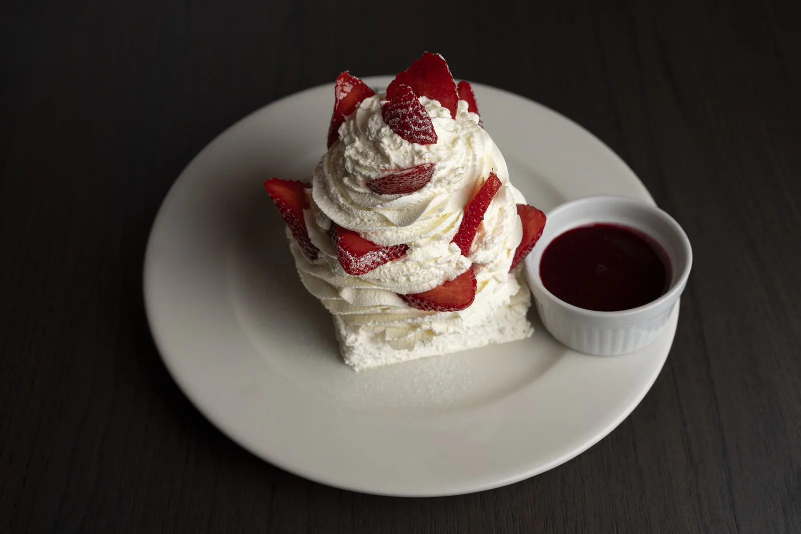 Pavlova aux fruits rouges