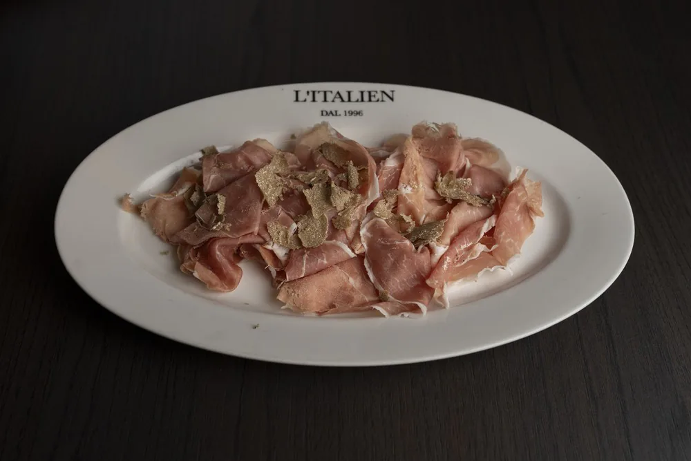 Jambon cru truffé