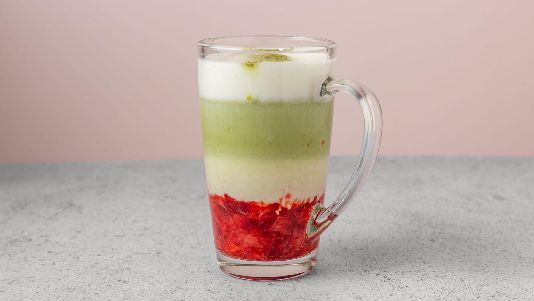 Strawberry Matcha glacé de Peach Strasbourg