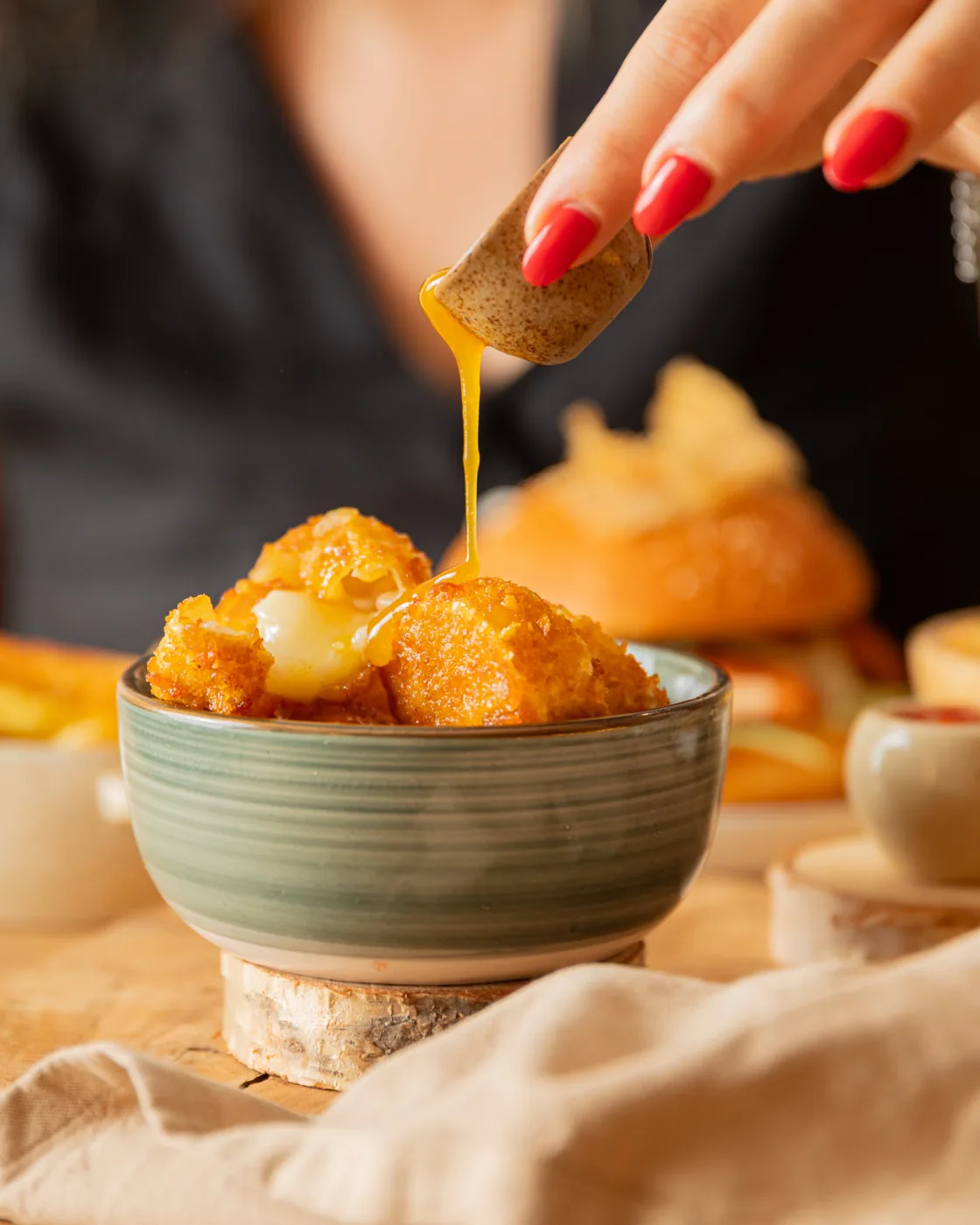 Tenders, chèvres panés et oignons rings de Burger Industry