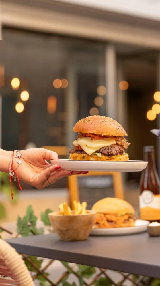 Instant gourmand chez Burger Industry, à Lambesc
