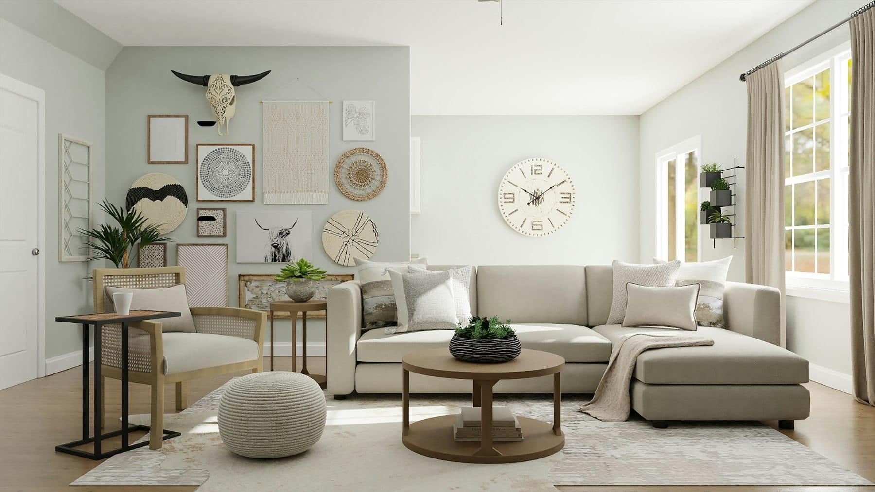 Grand salon lumineux parfaitement entretenu, canapé blanc cassé et décoration épurée
