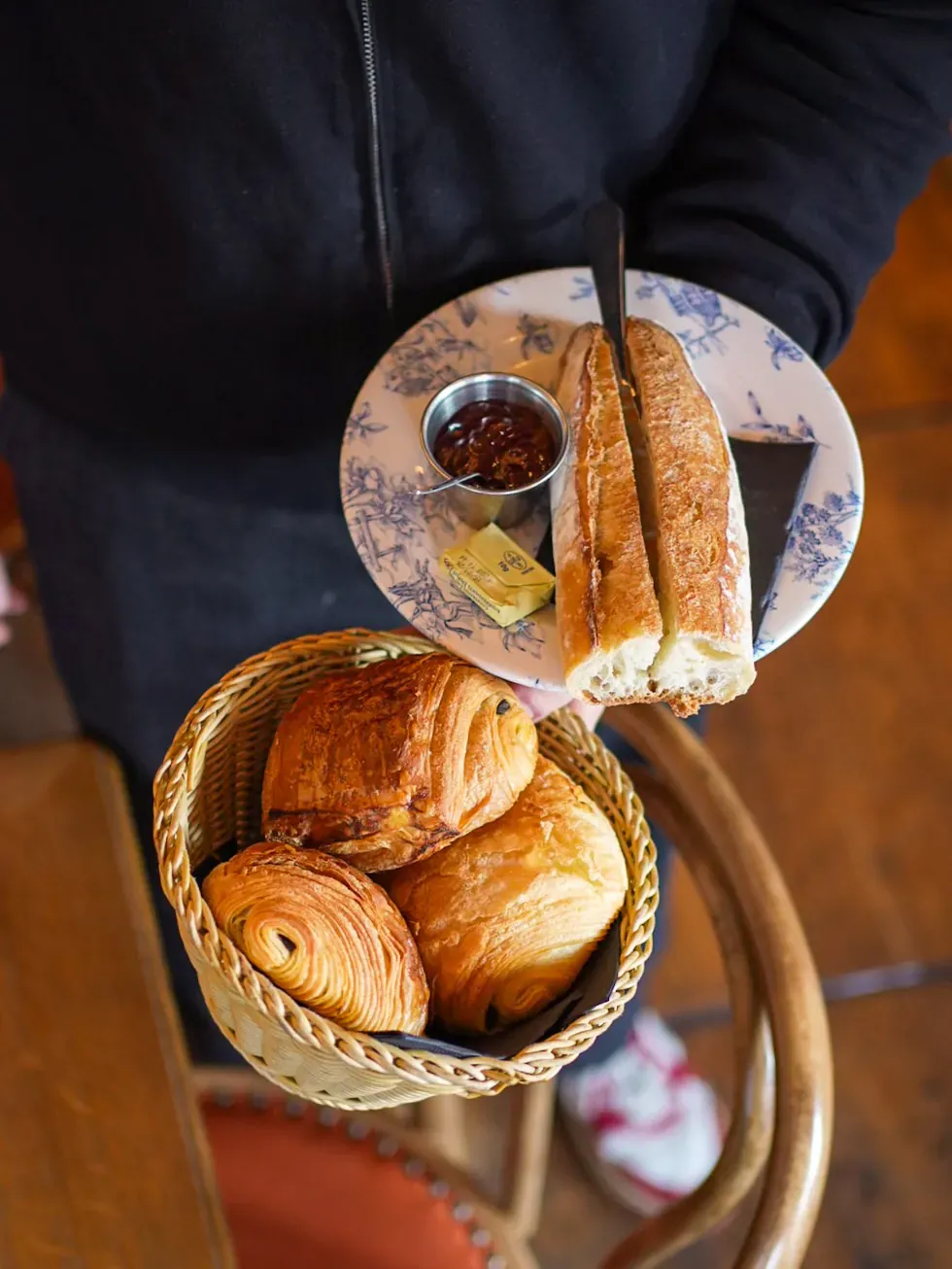 Salle chaleureuse pour groupes au Café Juliette - restaurant groupe Paris 20e