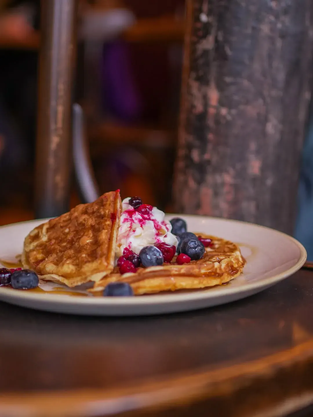 Gaufres aux fruits rouges du brunch du dimanche au Café Juliette