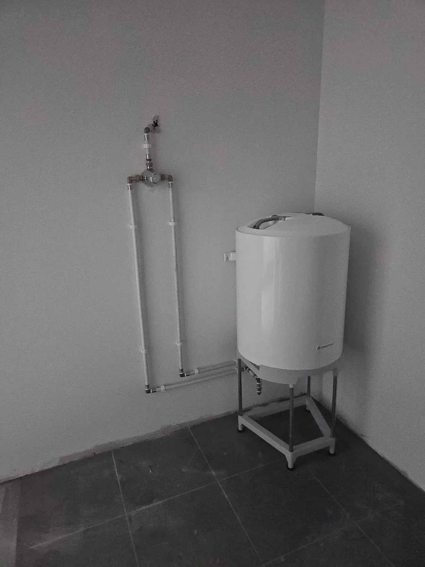 Chantier CLG Plomberie — Chauffe-eau, vue 5