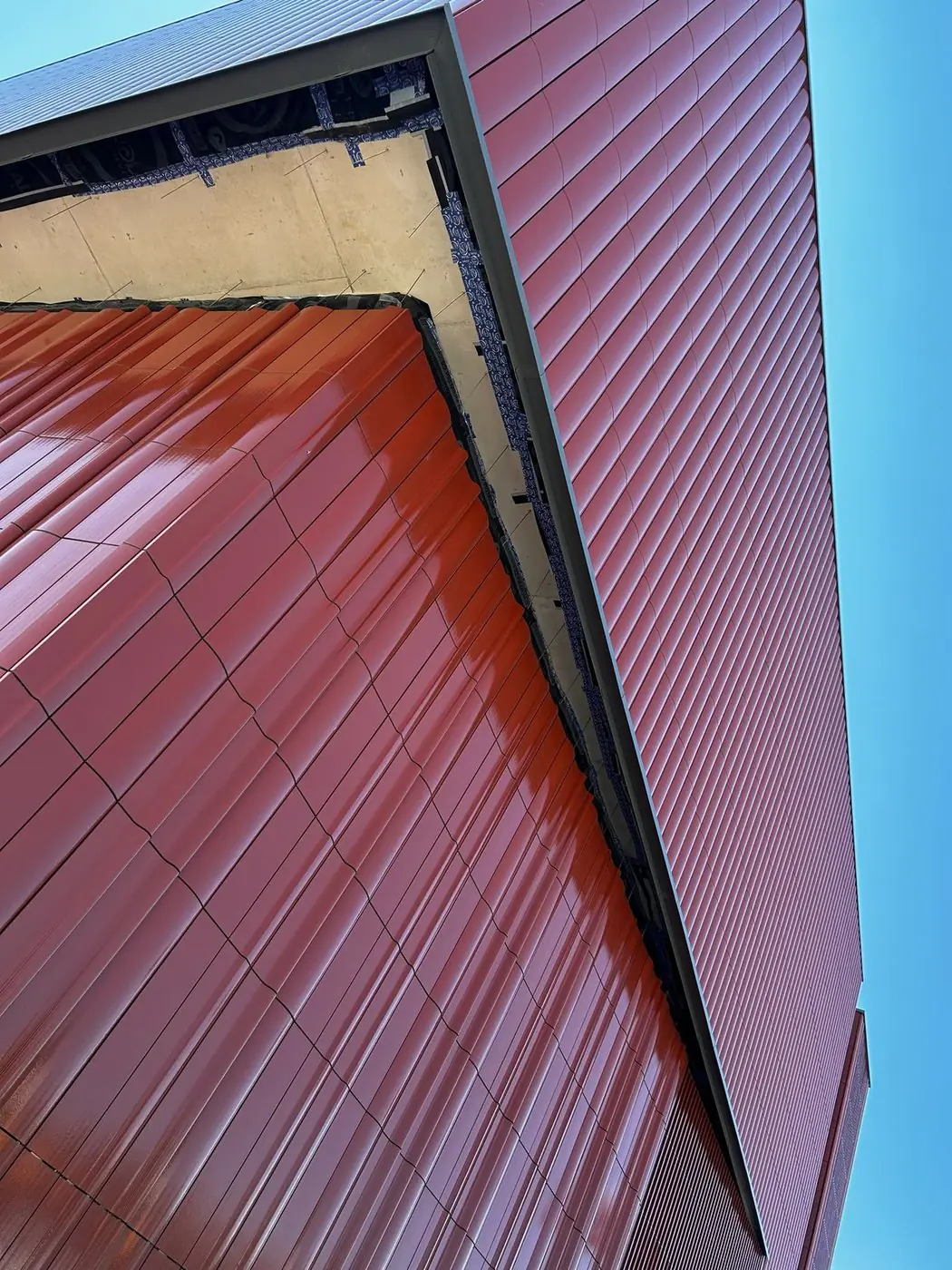 Sous-face de bâtiment isolée avant la pose des plaques