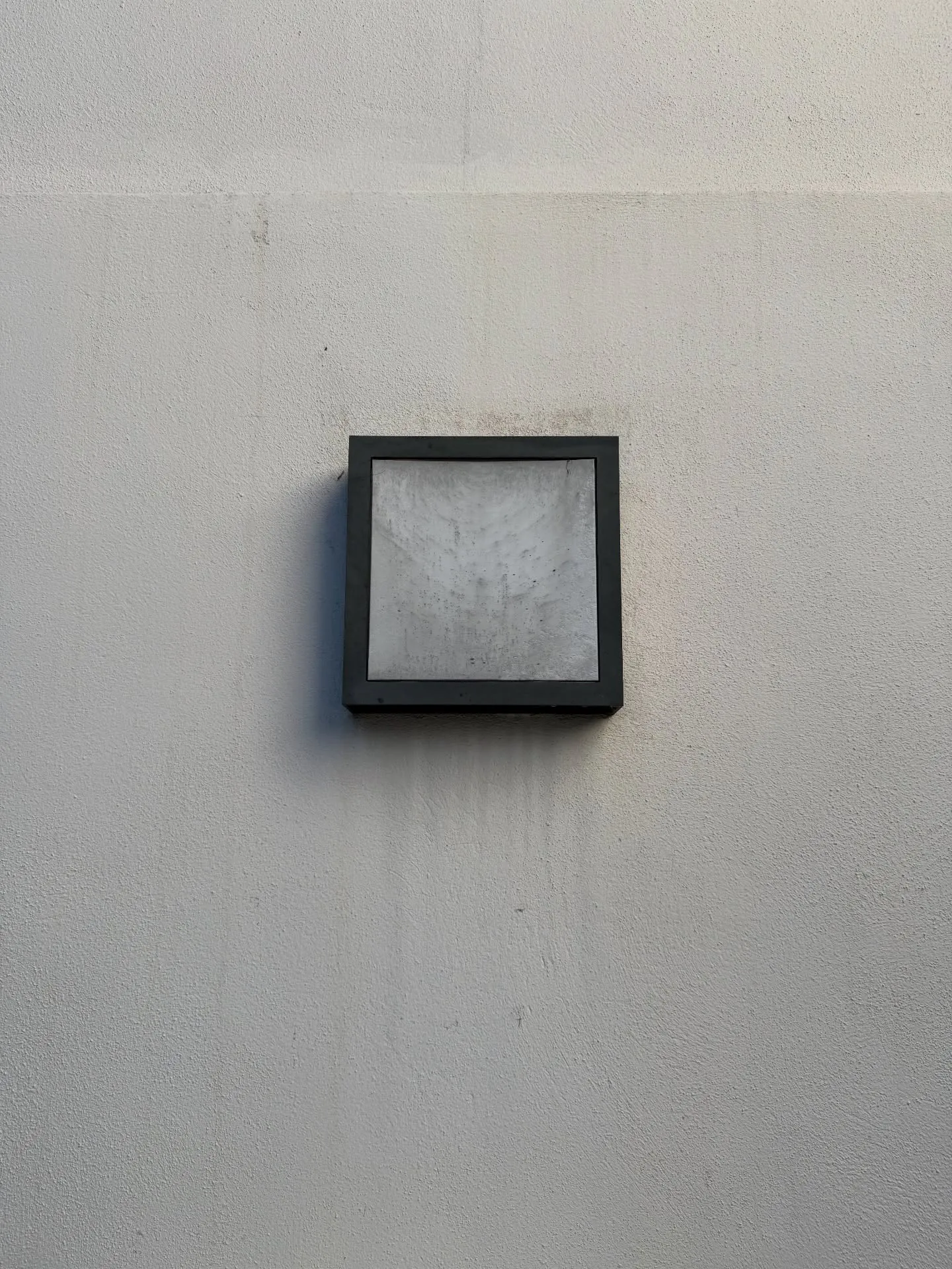Applique extérieure posée sur la façade
