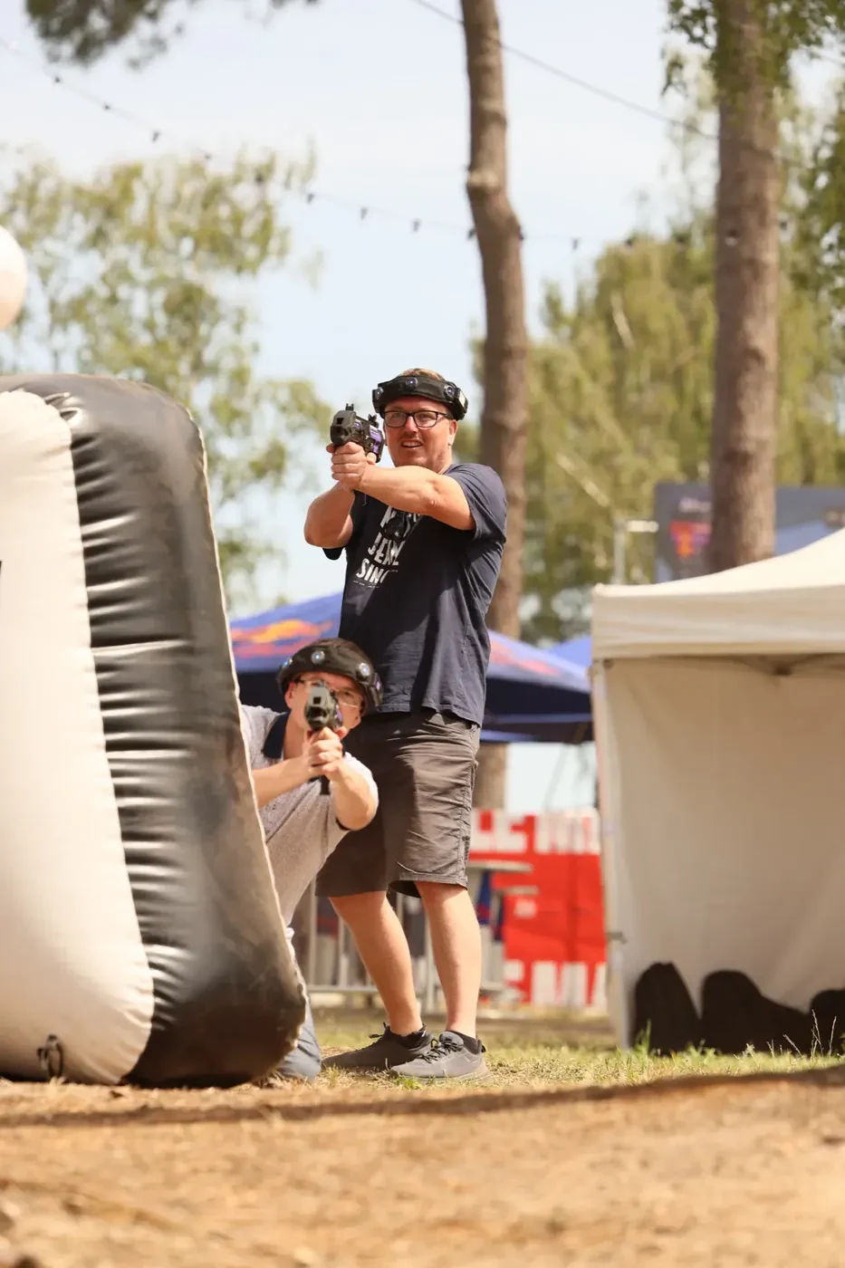 Public en animation immersive Krun Game outdoor sur la Fan Zone d'un grand événement (GP Explorer, 24h du Mans) — photo 4