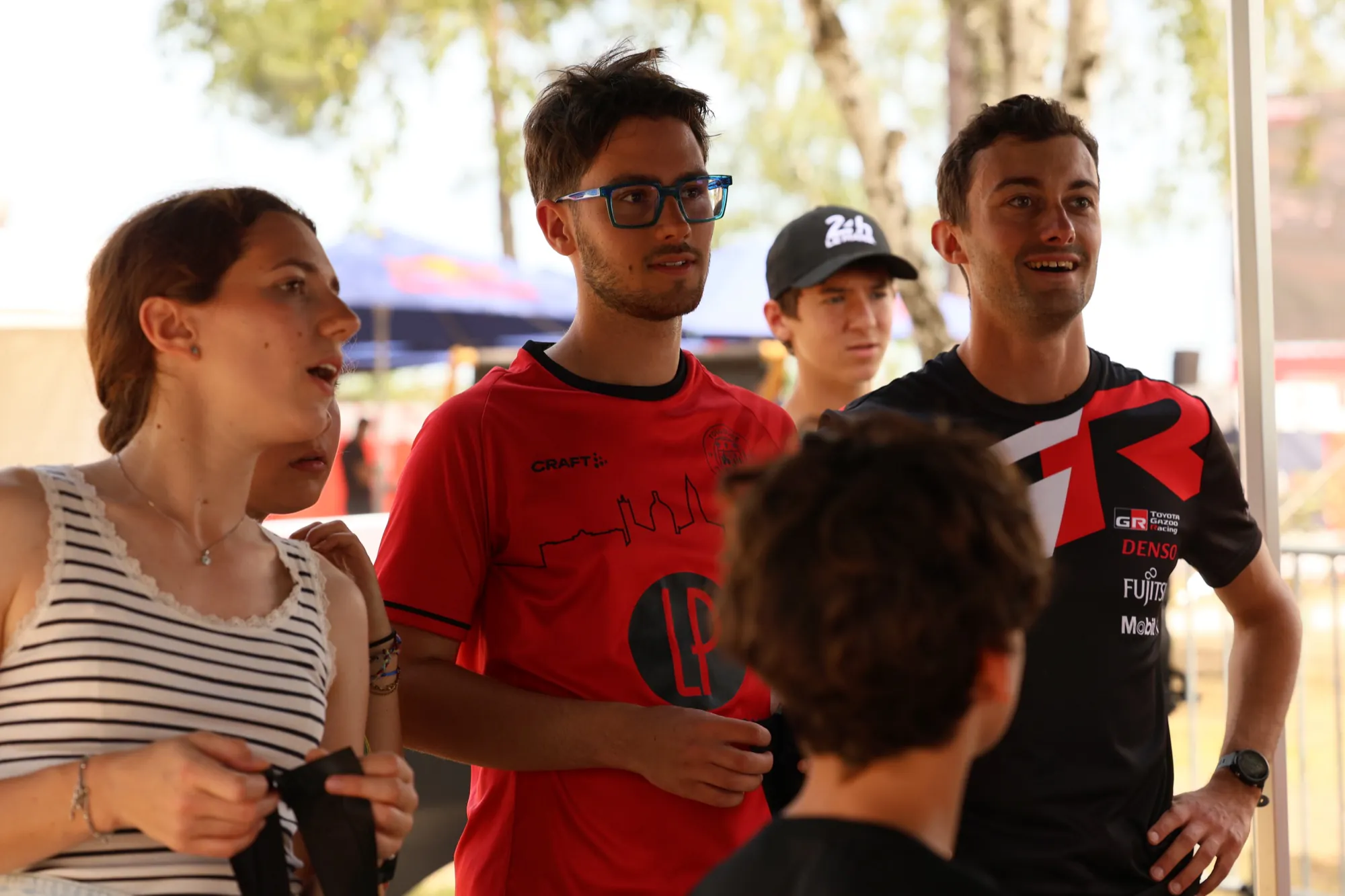 Public en animation immersive Krun Game outdoor sur la Fan Zone d'un grand événement (GP Explorer, 24h du Mans) — photo 9