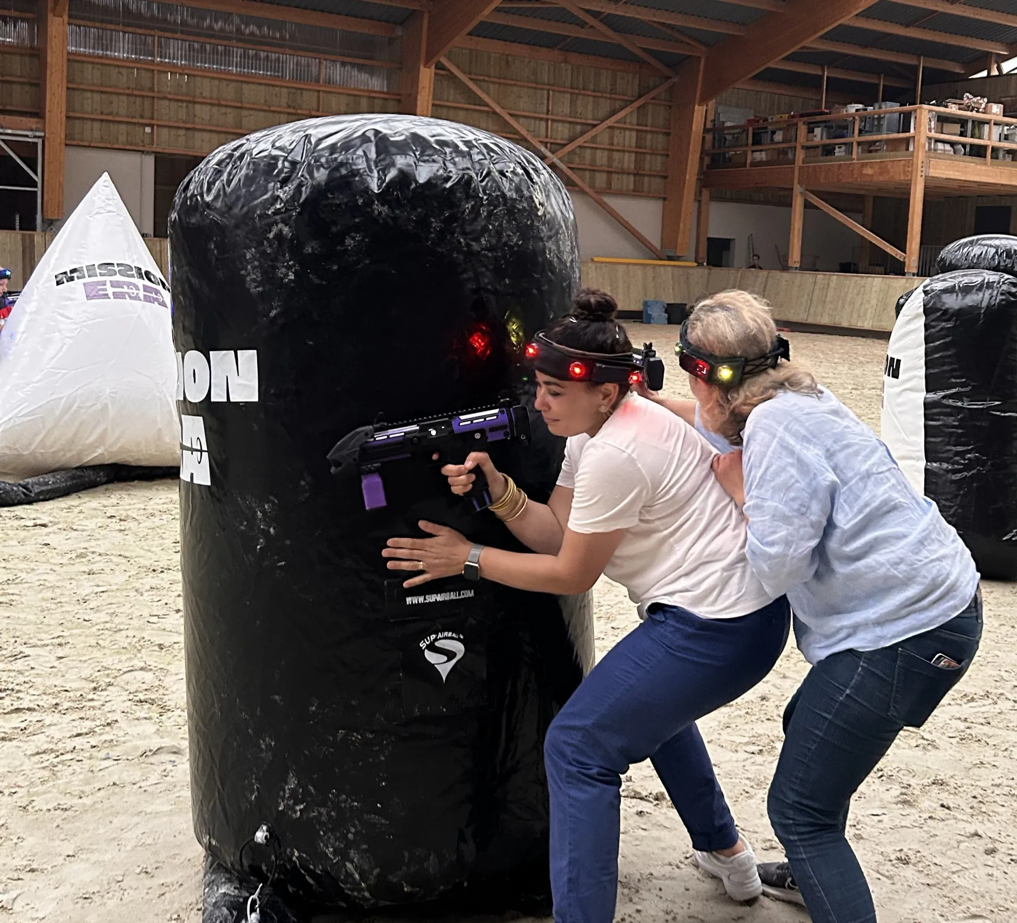 Adhérents en tournoi Krun Game sur sable dans un centre équestre, Mission Era — photo 3