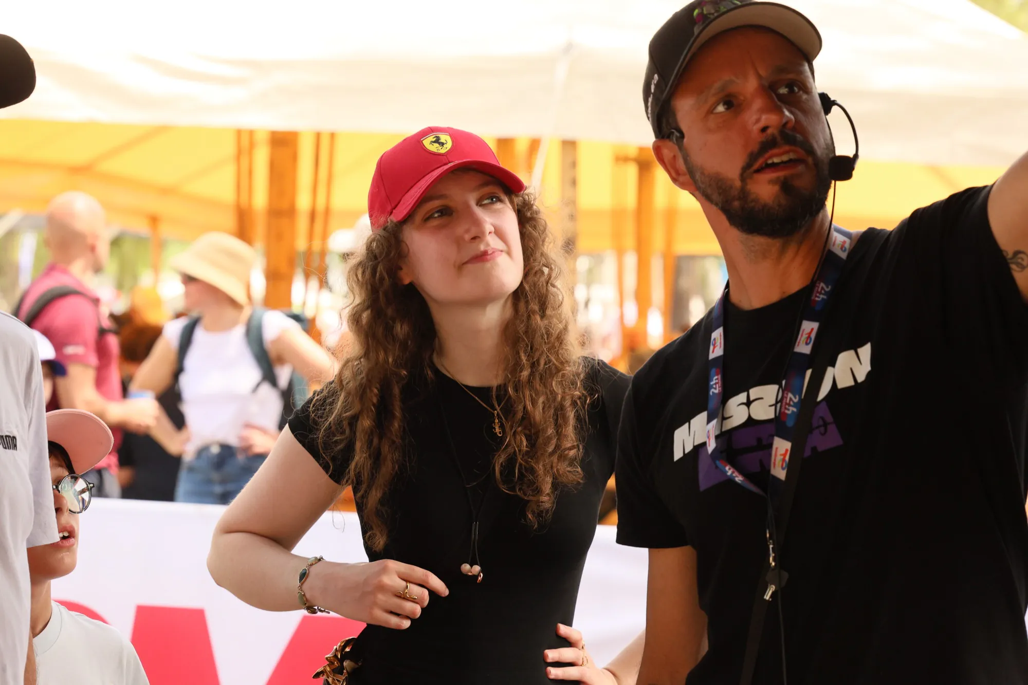 Public en animation immersive Krun Game outdoor sur la Fan Zone d'un grand événement (GP Explorer, 24h du Mans) — photo 12