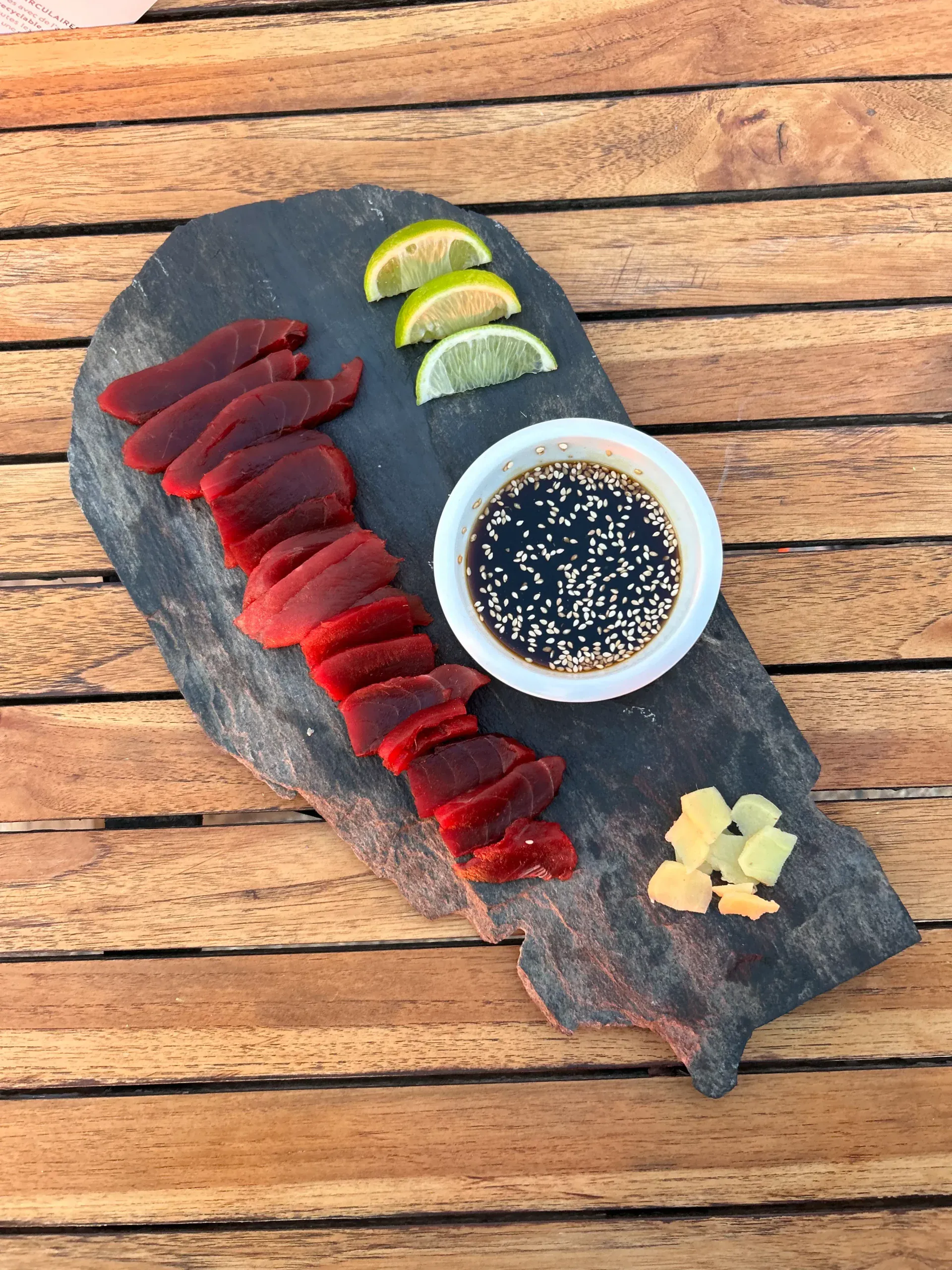 Tapas des poissons du jour, fraîchement pêchés