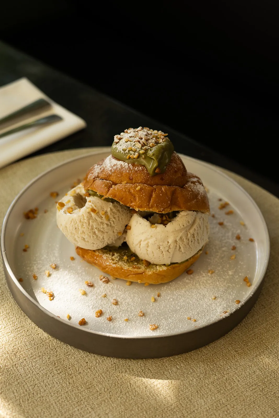 Brioche sicilienne à la crème de pistache et glace vanille