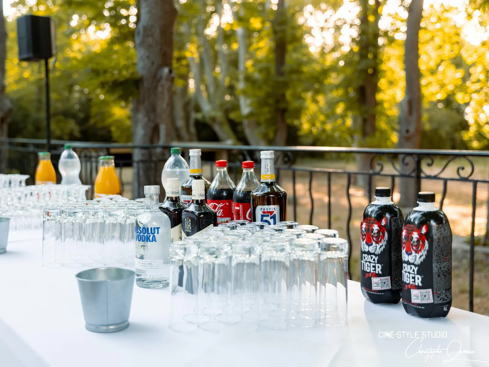 Le bar dressé pour le vin d'honneur