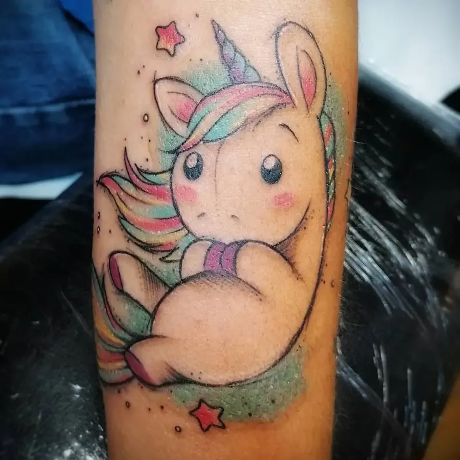 Licorne kawaii tatouée en couleur — Coline