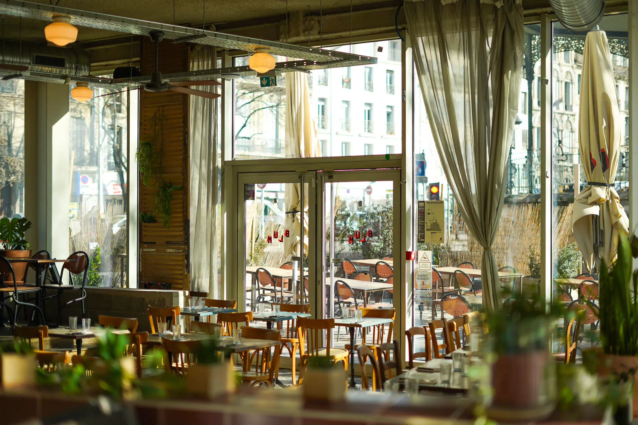 Brasserie Blum, Restaurant, Pizzeria & Tapas à Marseille