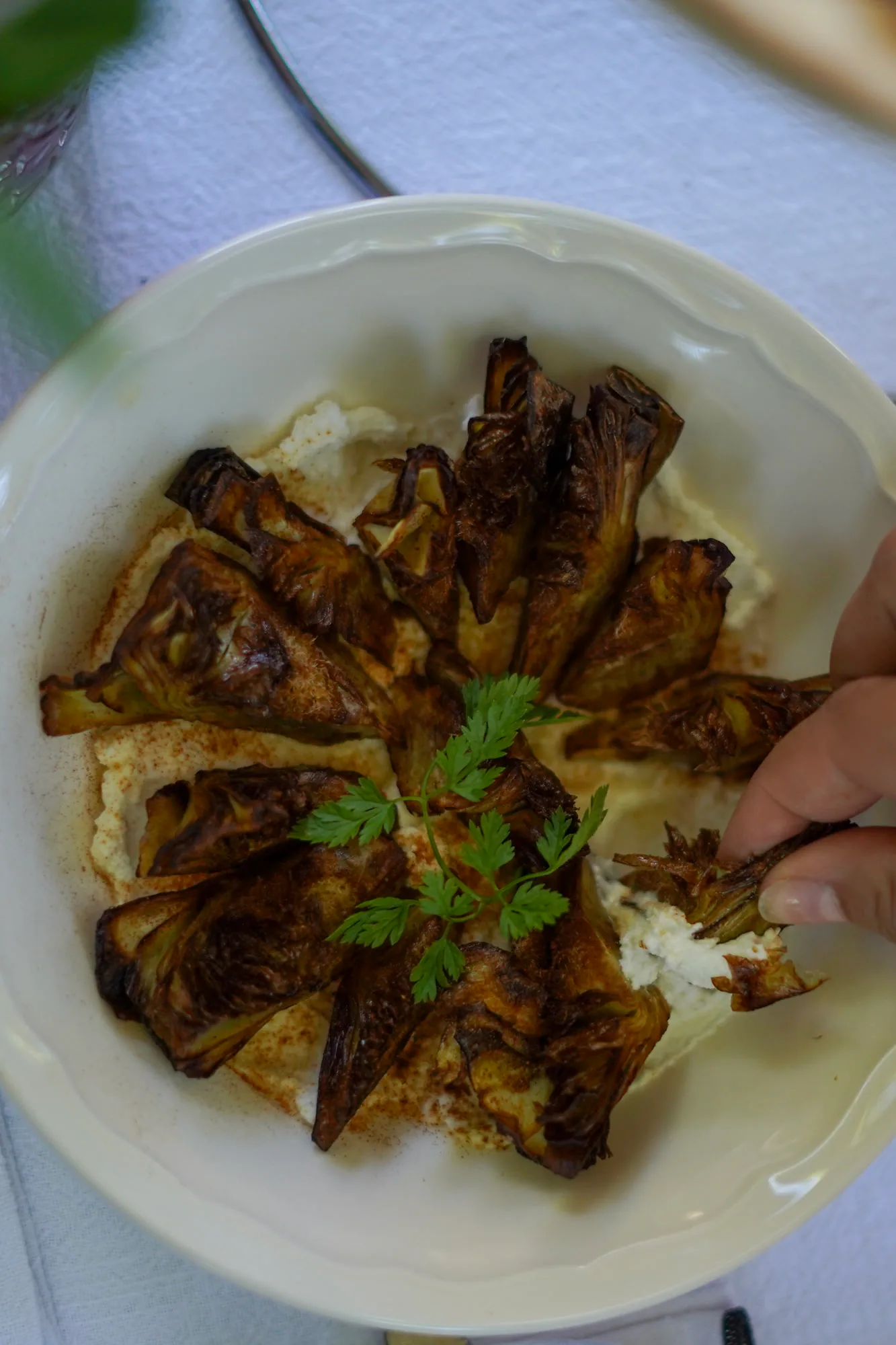 Artichauts frits à partager, plat de saison aux produits du Pays d'Aix, La Maison du Château