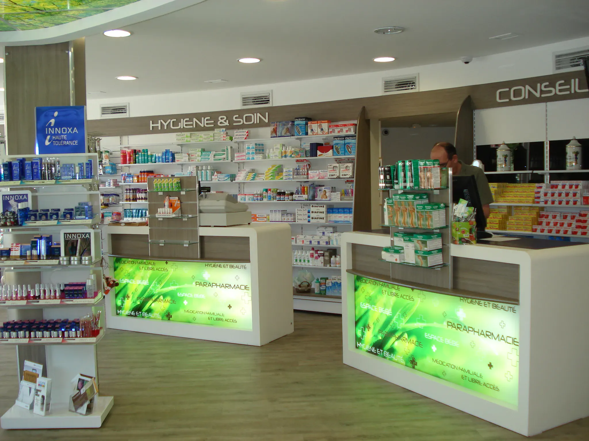 Plan d'agencement de pharmacie : méthode et exemples concrets