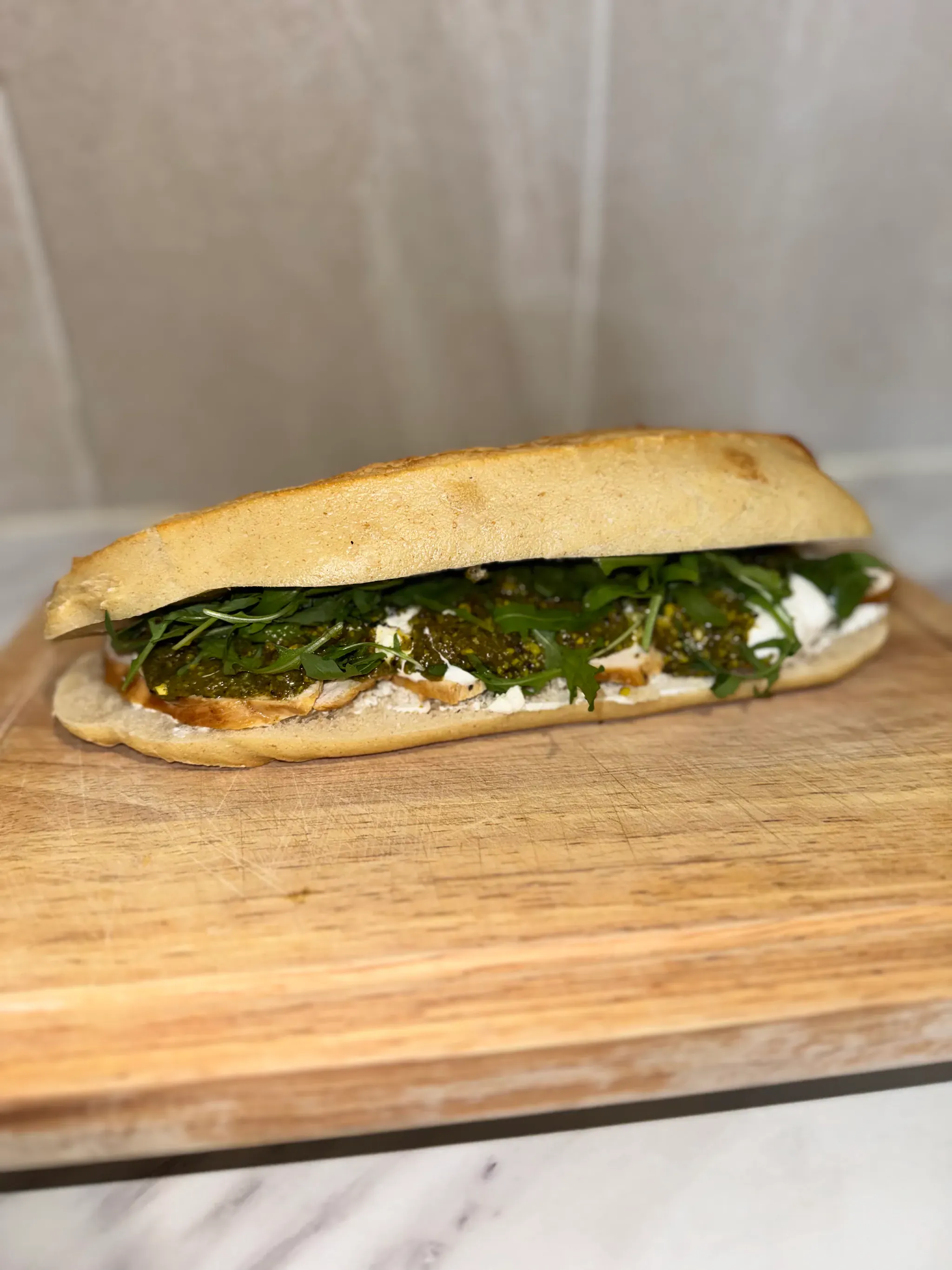Panini gourmet Don Marco à la crème de pistache et stracciatella, food truck italien à Aix-en-Provence