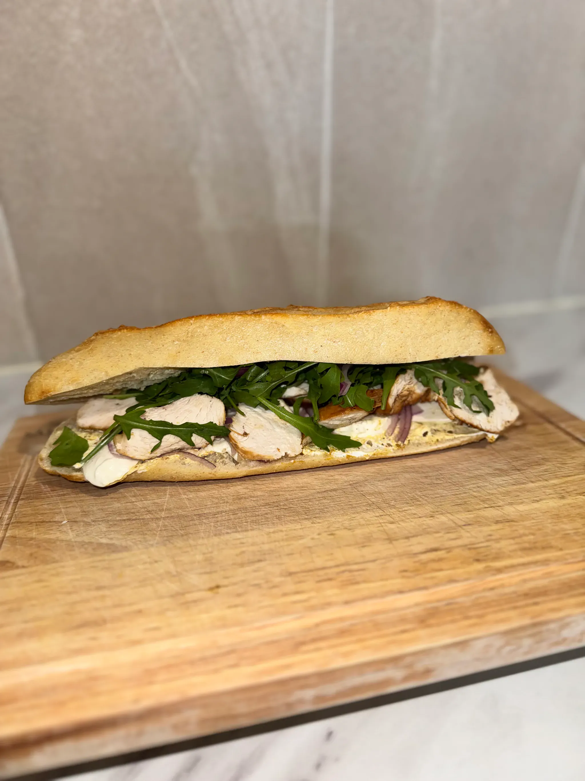 Panini Don Pablo au poulet curry et mozzarella, street food italienne à Aix-en-Provence