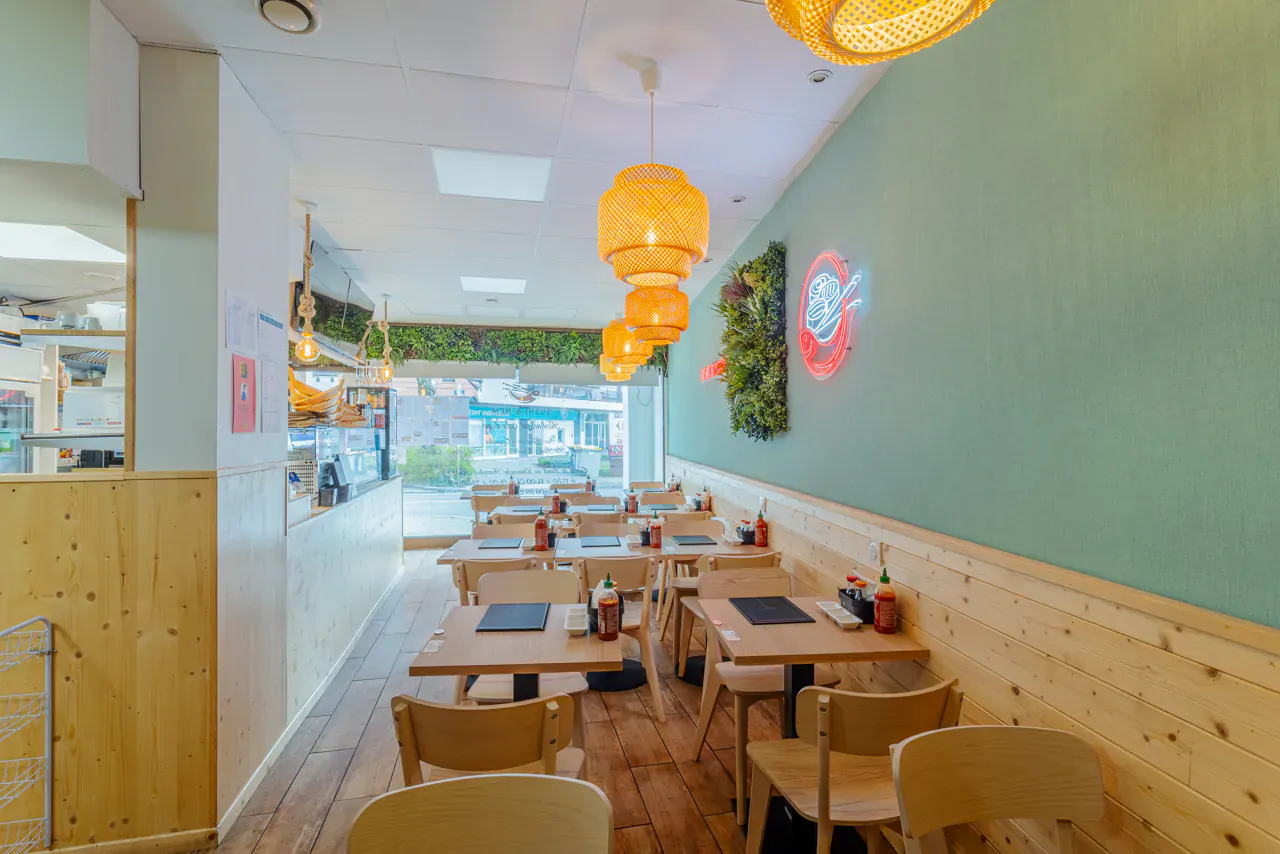 Dining atmosphere