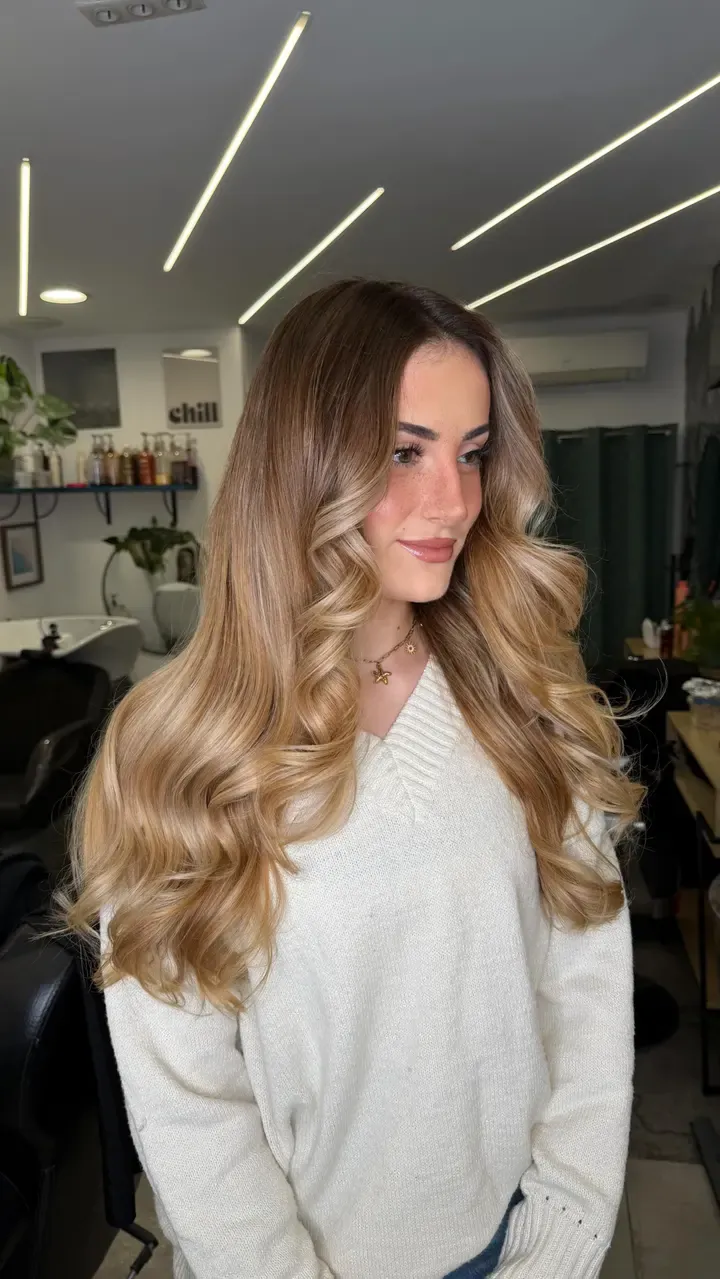 Balayage Butter Blond, long et ondulé