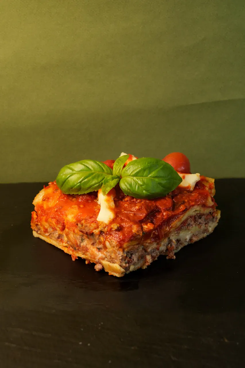 Buffet traiteur italien pour anniversaire avec antipasti et pâtes fraîches