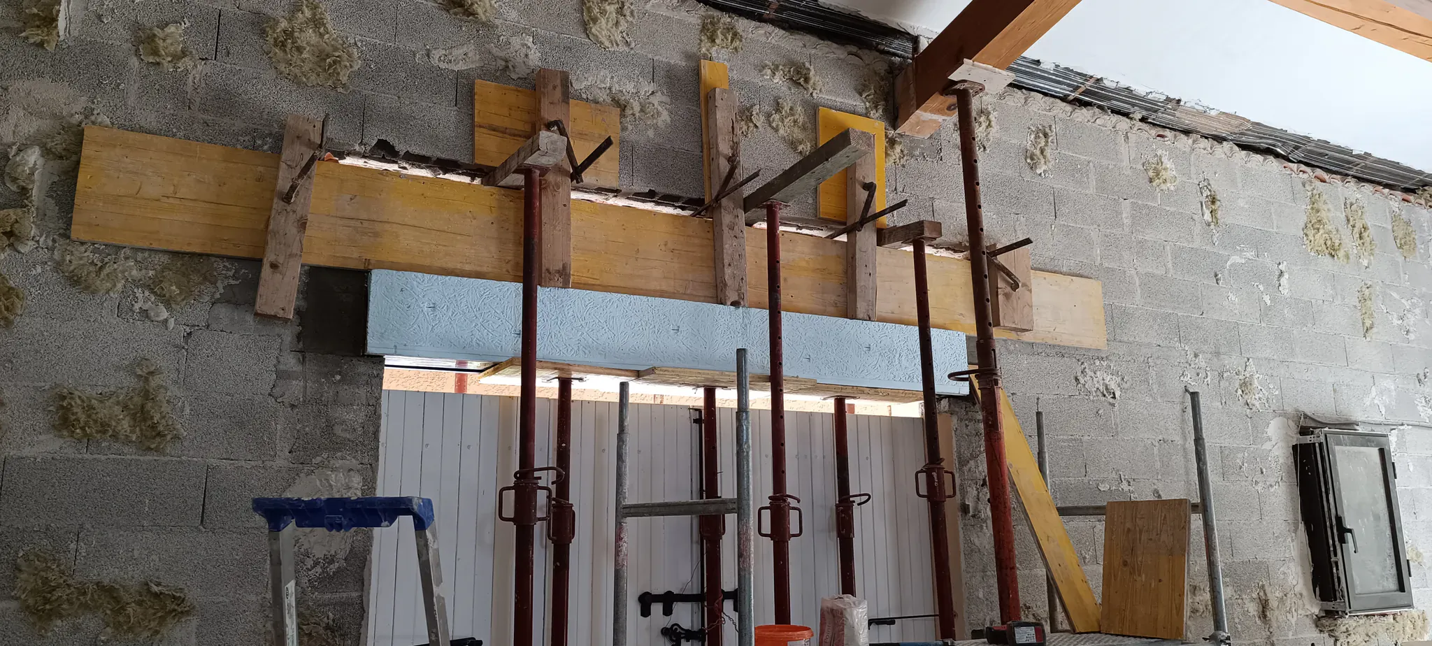 Chantier de gros œuvre d'une villa dans les Bouches-du-Rhône