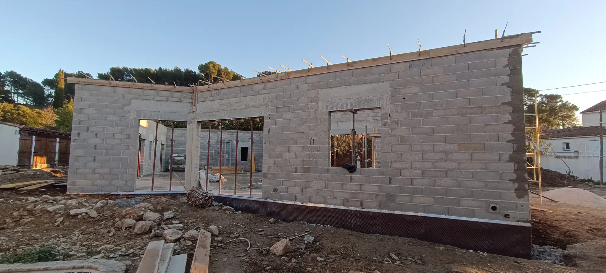 Chantier de gros œuvre d'une villa dans les Bouches-du-Rhône