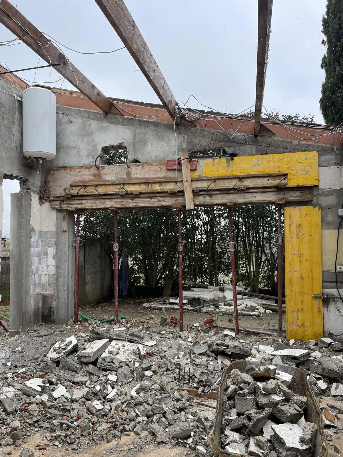 Ouverture d'un mur porteur sous étaiement