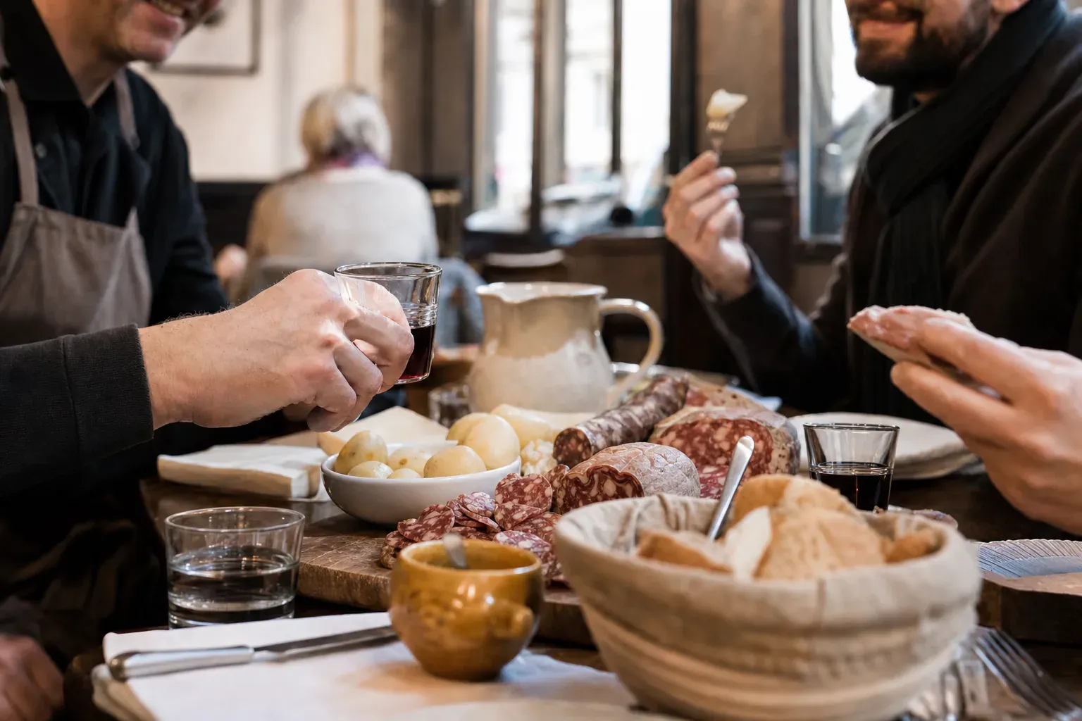 Le mâchon lyonnais : qu'est-ce que c'est ? Origine, tradition et esprit du bouchon
