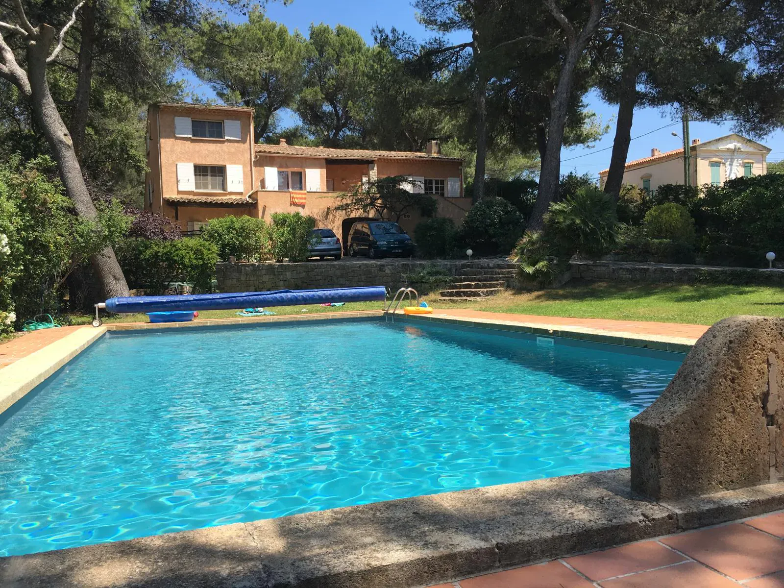 Maison provençale rénovée avec piscine et jardin dans les Bouches-du-Rhône