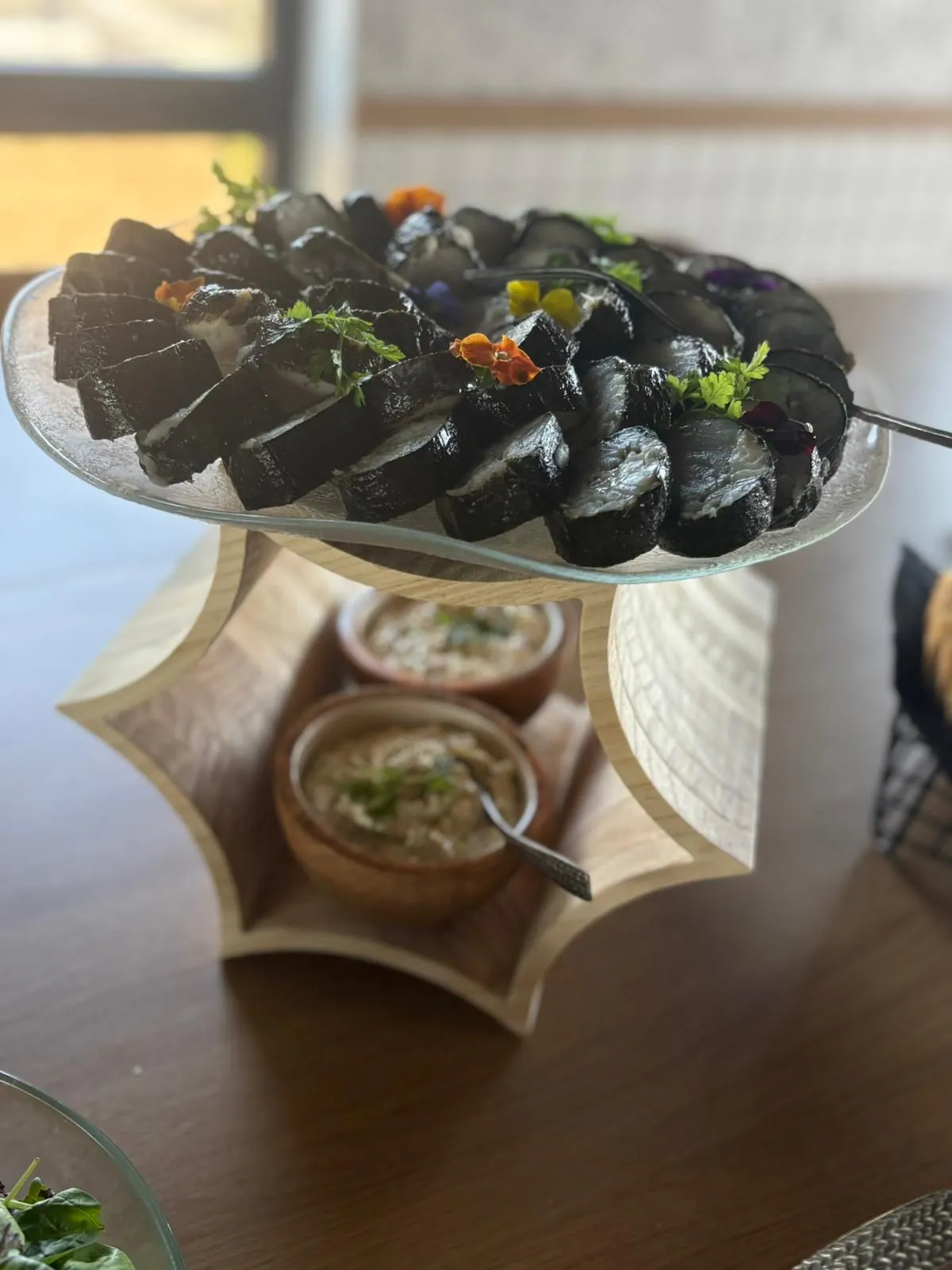 Présentoir de bouchées salées