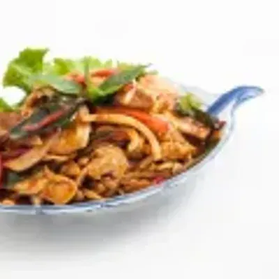 Poulet sauté au basilic Thaï