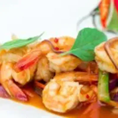 Crevettes sautées au basilic Thaï