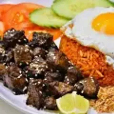 Riz au bœuf sauté façon Loc-Lac