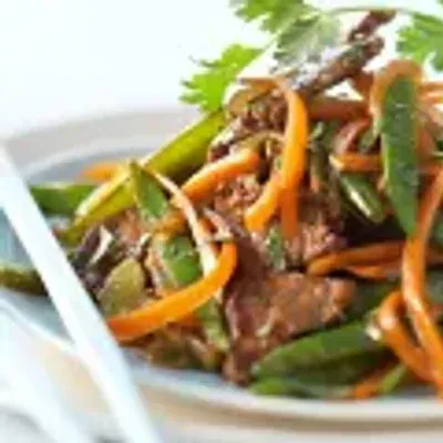 Bœuf sauté aux légumes de saison