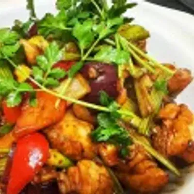 Poulet Chongqing marmite épicée