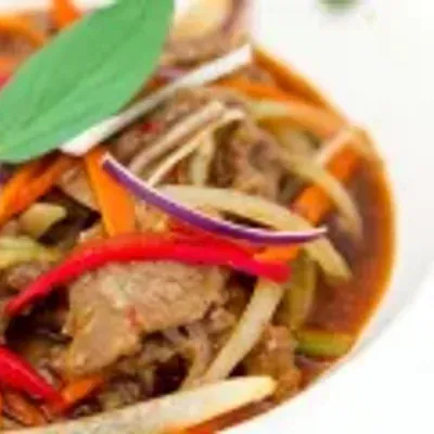 Bœuf sauté au basilic Thaï