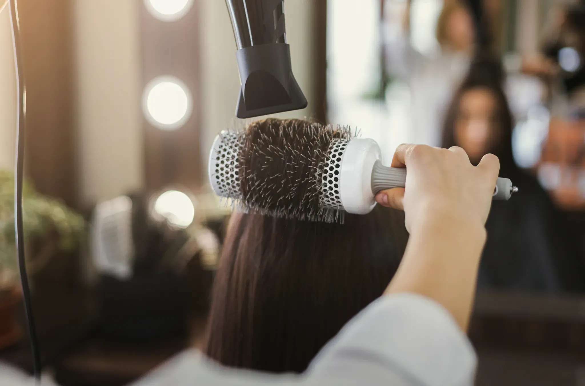 Brushing - Salon de coiffure N Beauty One Corbeil-Essonnes